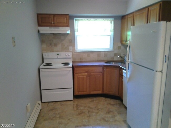 Building Photo - 521 Andria Ave