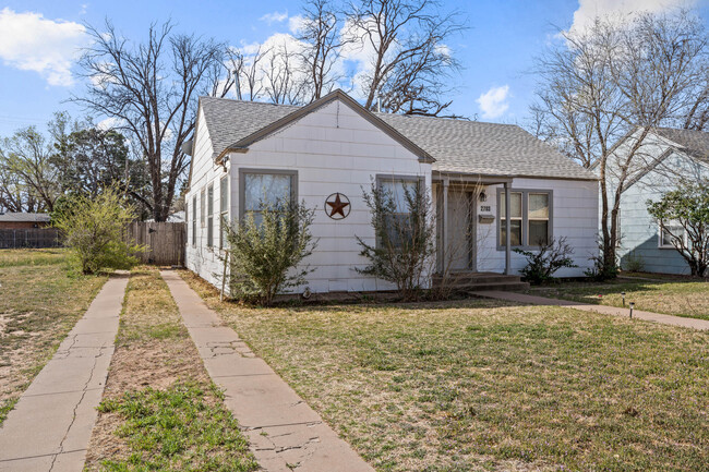 Building Photo - 2703 23rd St