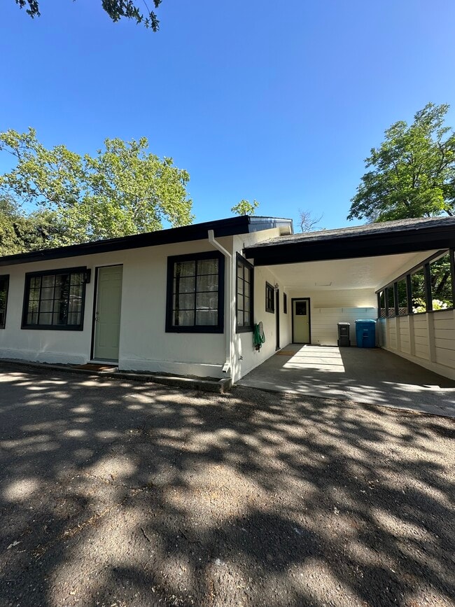 Building Photo - 13559 Arnold Dr