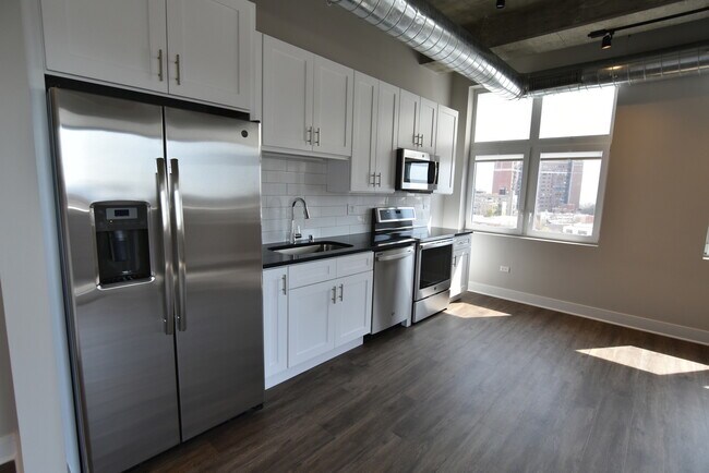 Foto del edificio - 3833 N Broadway