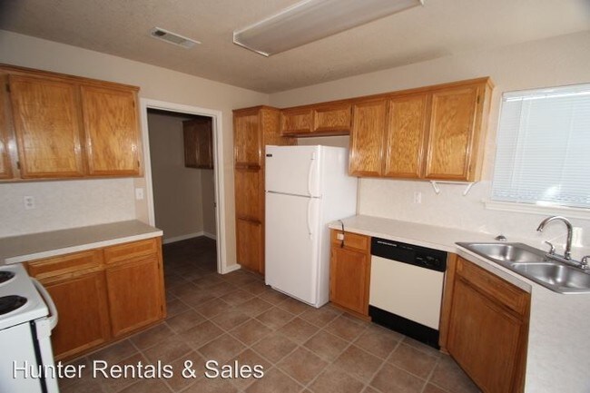 Foto del edificio - 3 br, 2 bath House - 1808 Cedarview