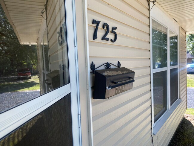 Foto del edificio - 725 S 7th St