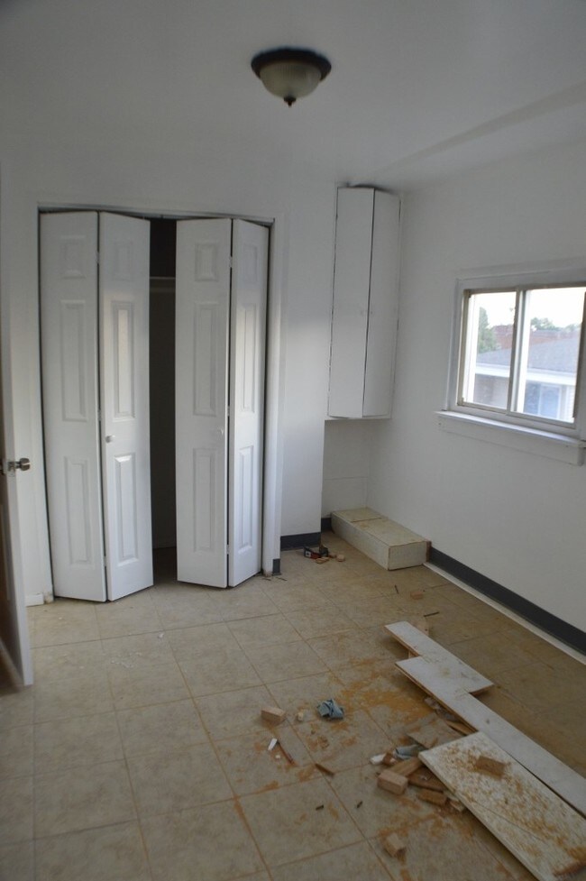 Foto del edificio - 5846 W Fullerton Ave