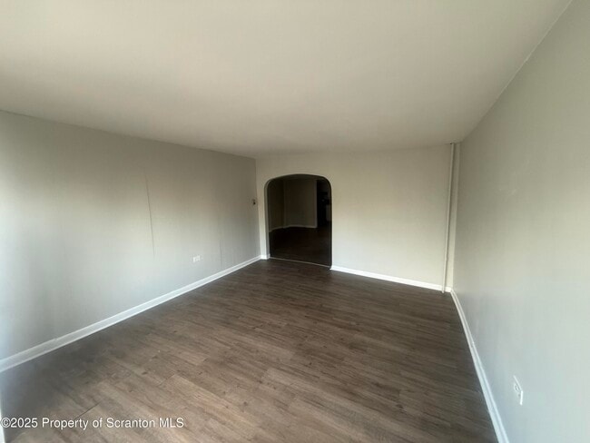 Foto del edificio - 225 N Bromley Ave