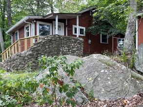 Building Photo - 7 Blueberry Hill