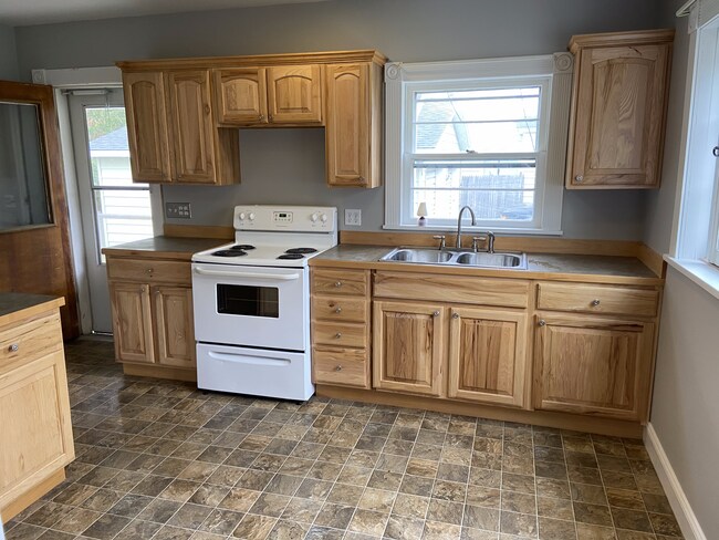 cocina - 206 S Higbee St