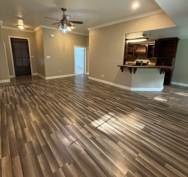 Foto del edificio - 503 Woodland Pkwy