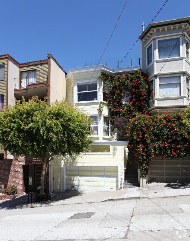 Foto principal - 1370-1372 Green St