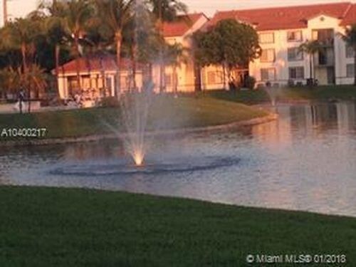 Foto principal - 4360 NW 107th Ave