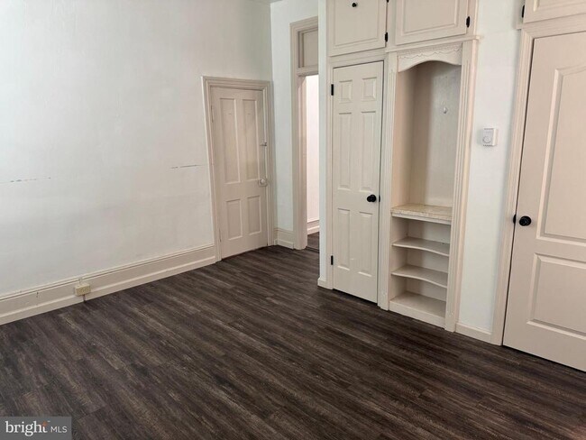 Foto del edificio - 50 N Carlisle St