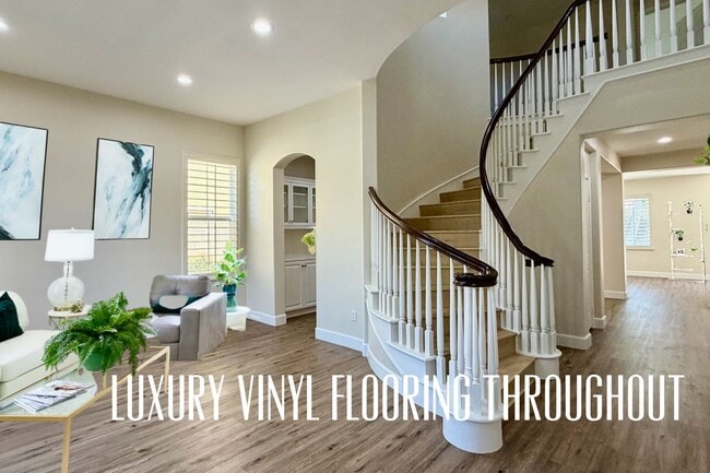 Foto del edificio - 2566 Pearblossom St