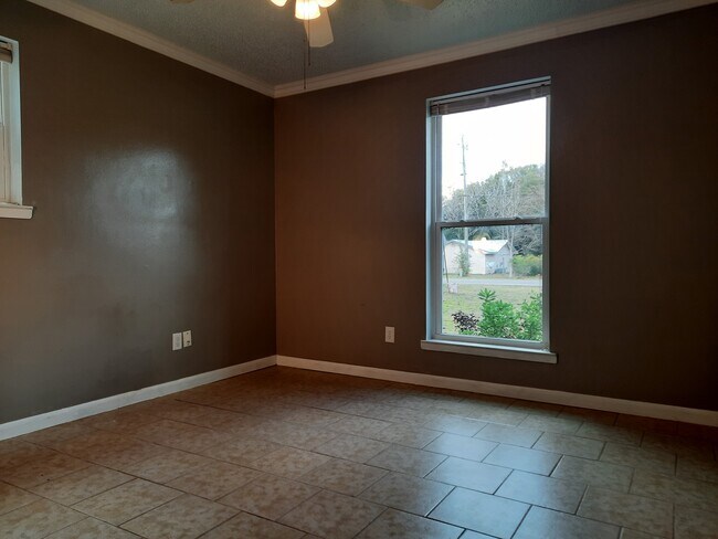 Foto del edificio - 3034 Stillwell Blvd