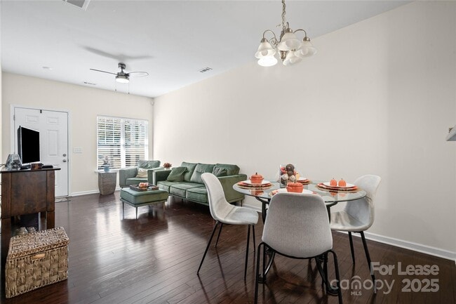 Foto del edificio - 13513 Browhill Ln