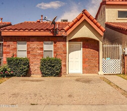 Building Photo - 3559 Oasis Dr