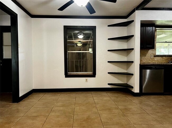 Building Photo - 29720 Shady Brook Ln