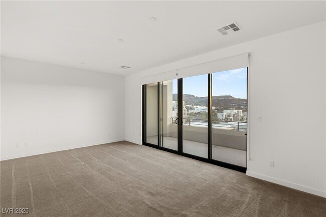 Foto del edificio - 350 Solitude Peak Ln