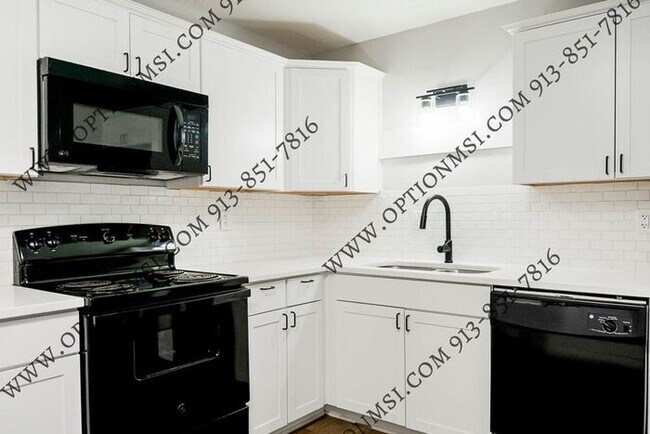 Foto del edificio - Available NOW in Raytown