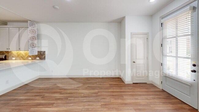 Foto del edificio - 12926 Leopold Trl