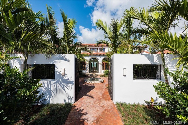 Foto del edificio - 5410 N Bay Rd