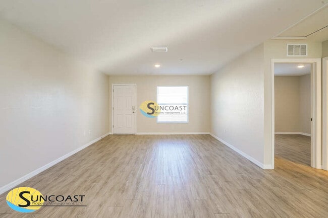 Foto del edificio - 8142 Juniper Rd