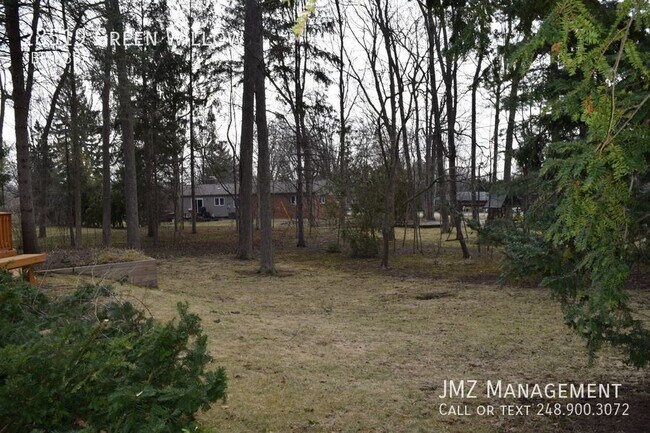 Foto del edificio - 28519 Green Willow Rd