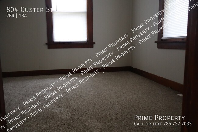 Foto del edificio - 804 Custer St