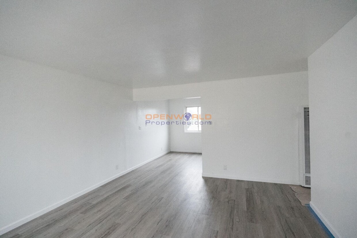 Photo - 79th Avenue, 2678