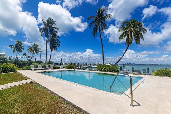 Foto del edificio - 166 Harbor Dr