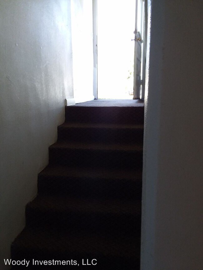 Building Photo - 1 br, 1 bath Room For Rent - 822 23rd Street