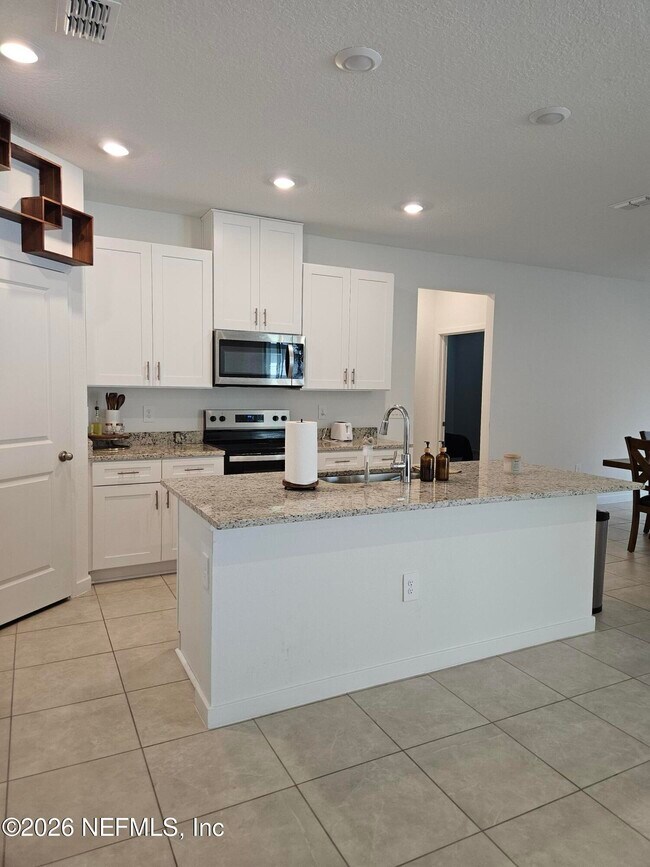 Building Photo - 12672 Senbay Ct