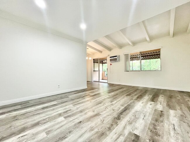 Interior Photo - Otsego