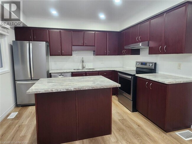 Building Photo - 175 David Bergey Dr