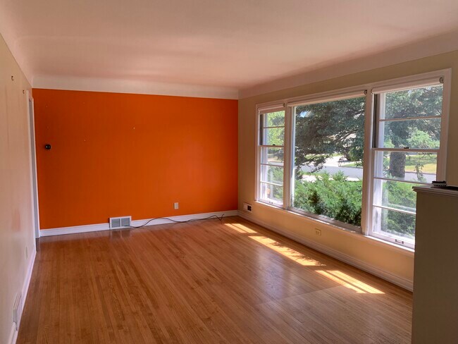 Building Photo - 5832 Saint Johns Ave