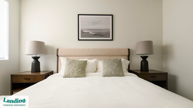 Building Photo - 9235 W Russell Rd