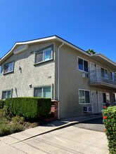 Building Photo - 728 S Magnolia Ave