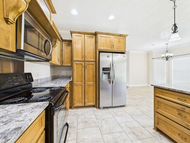 Foto del edificio - 3 Bedroom, 2 Bathroom House is Available Now!