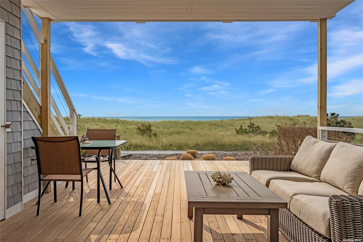 Primary Photo - 539 Dune Rd