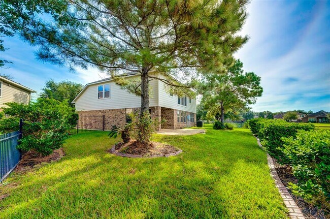 Building Photo - 11403 Ryan Manor Dr