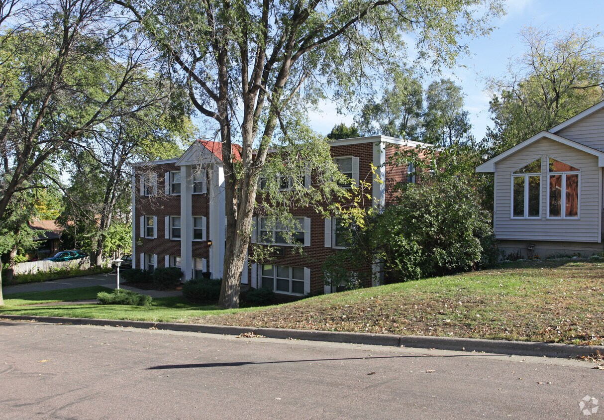 Primary Photo - 1345 Idaho Ave S