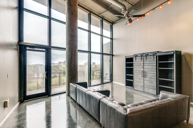 Foto del edificio - 3110 Thomas Ave