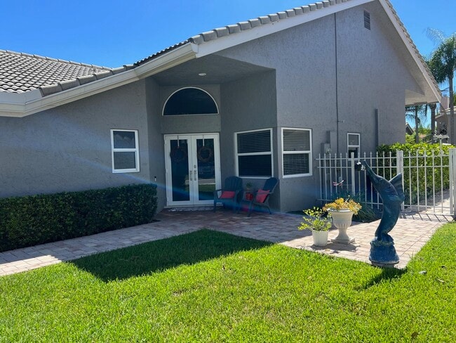 Building Photo - 10357 Buena Ventura Dr