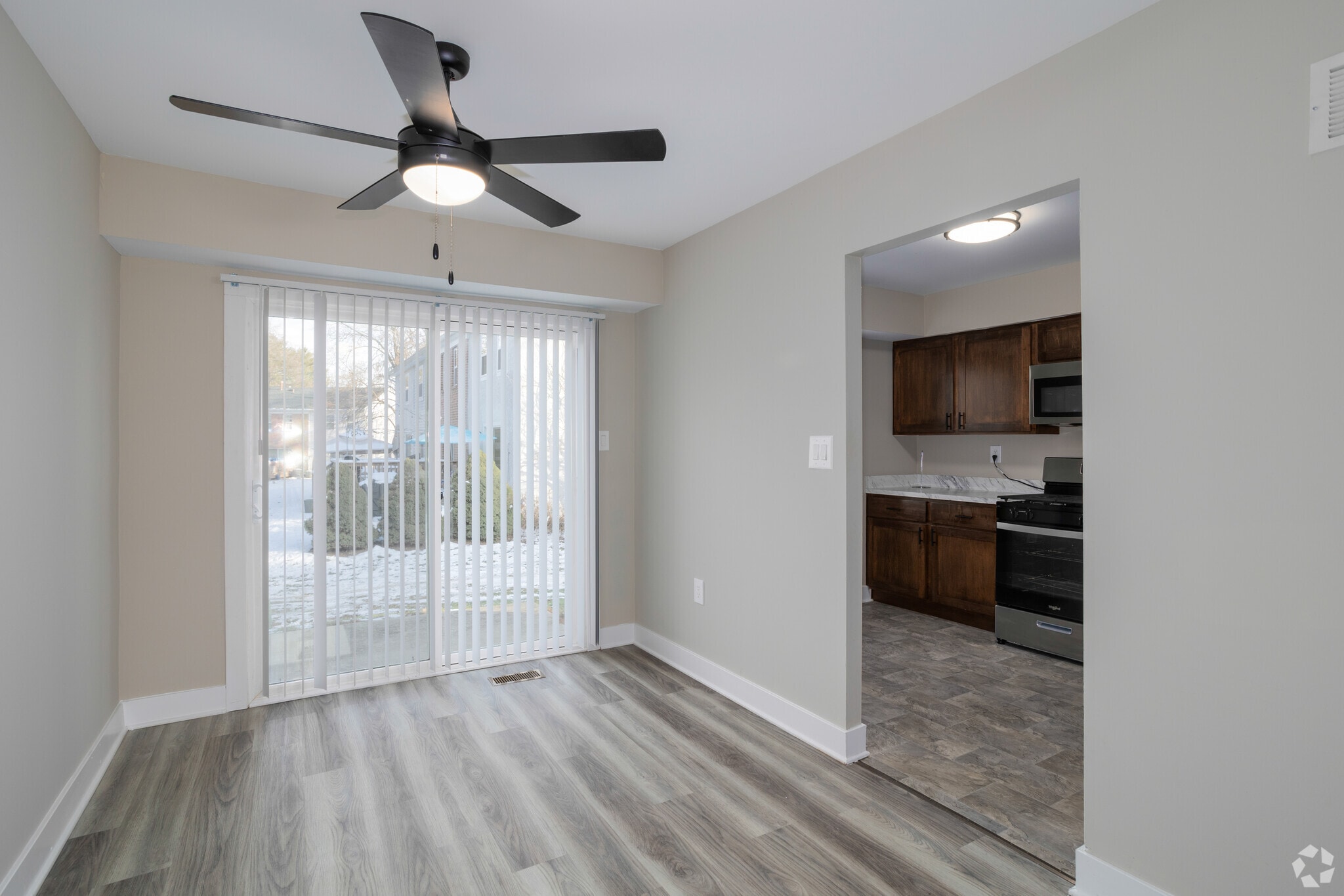 Spring Garden Townhouses photo 2