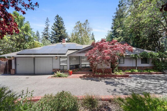 Foto del edificio - 24421 Summerhill Ave