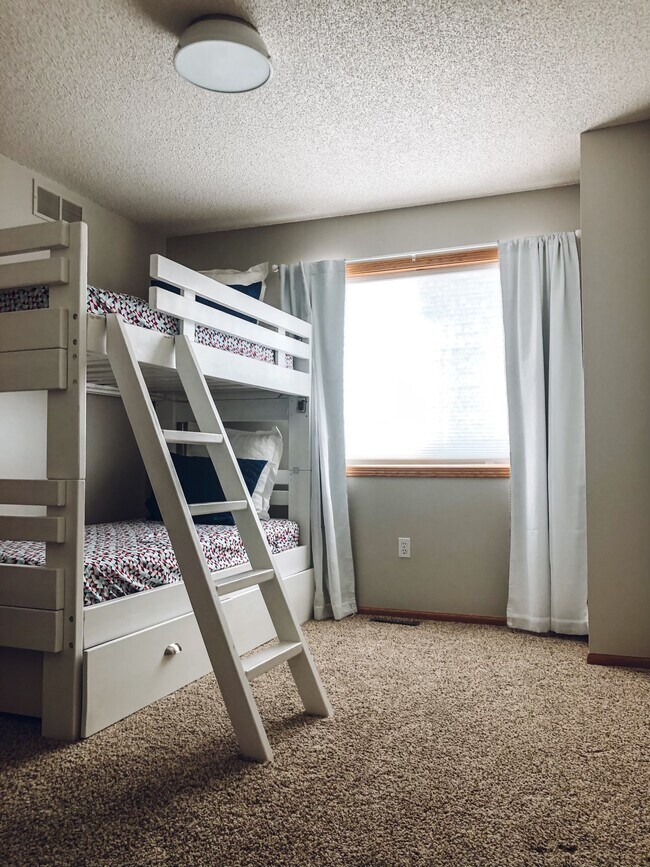 2nd bedroom - 4500 104th St