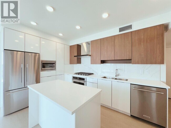 Photo du bâtiment - 7769-7769 Park Cres