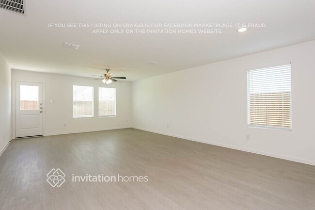 Building Photo - 916 Carrick Dr