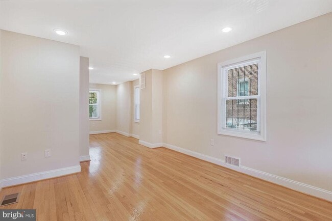 Foto del edificio - 3477 23rd St SE