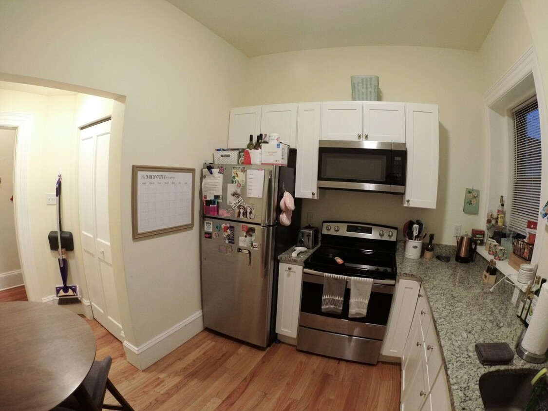 Primary Photo - central Heat/AC, Lead-Free Unit, Laundry o...