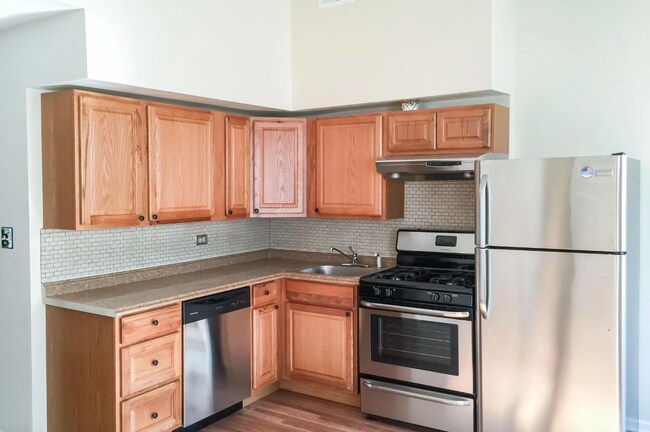 Foto del edificio - 2527 N Lincoln Ave