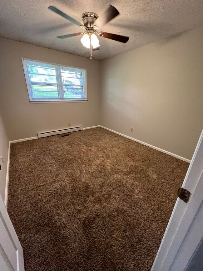 Foto del edificio - 1156 Oak Forest Dr